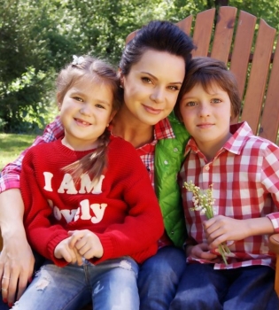 Лилия Подкопаева показала своих подросших детей