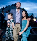 Маша Ефросинина с мужем и дочерью