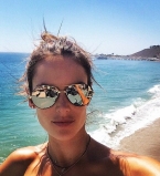 Алессандра Амбросио демонстрирует свою красоту