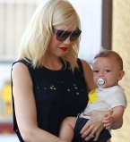 Гвен Стефани показала очаровательного младшего сына