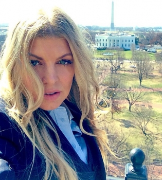 Ферги показала подросшего сына