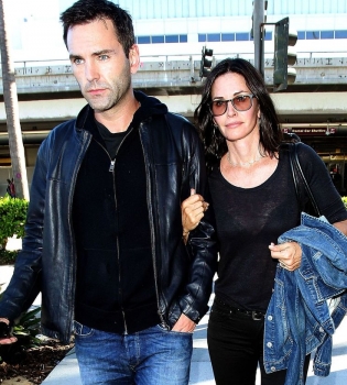 Кортни Кокс тайно вышла замуж