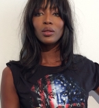 Наоми Кэмпбелл опубликовала утреннее селфи