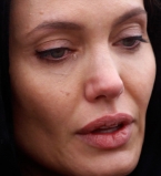 Анджелина Джоли тоскует по покойной маме