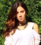 Анастасия Кожевникова хвастается стройными формами