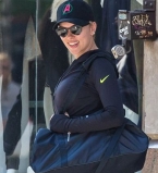 Скарлетт Йоханссон впервые после родов появилась на публике