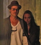 Анджелина Джоли показала уставшее лицо без макияжа