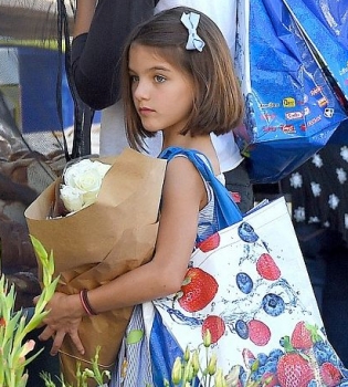 Дочь Кэти Холмс и Тома Круза заметно подросла