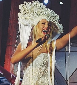 Оля Полякова похвасталась естественной красотой