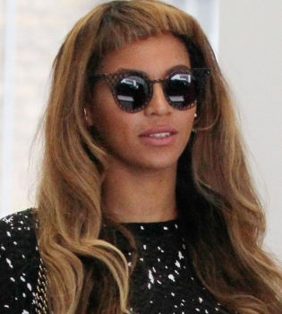 Бейонсе похвасталась новой стрижкой