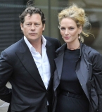 Ума Турман борется с экс-бойфрендом за право опеки над 2-летней дочерью