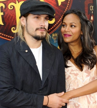 Зои Салдана ждет мальчиков-близнецов