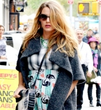 Блейк Лайвли демонстрирует безупречные фэшн-образы