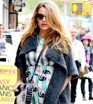 Блейк Лайвли демонстрирует безупречные фэшн-образы