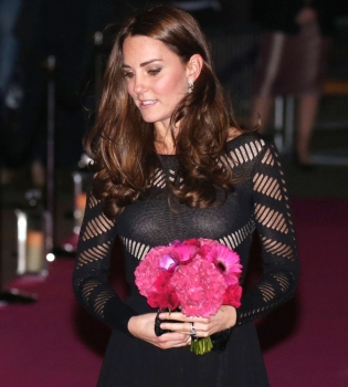 Кейт Миддлтон покоряет своим безупречным стилем