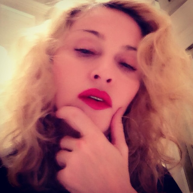 Мадонна похвасталась пышным бюстом в сексуальном корсете