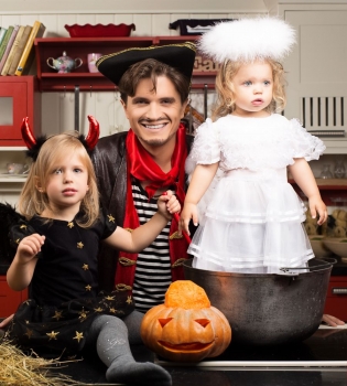 Анатолий Анатолич с детьми