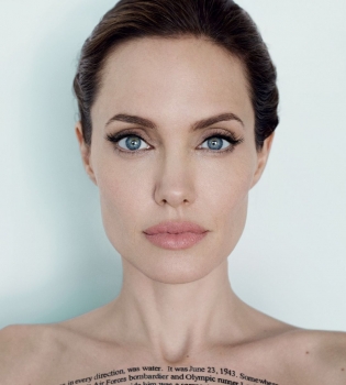 Идеальная красота Анджелины Джоли