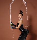 Ким Кардашьян полностью обнажилась в новом фотосете