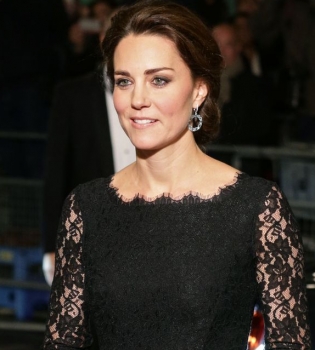 герцогиня Кэтрин блистает в изысканном наряде