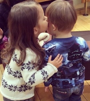 Дочь Виктории Бони подружилась с сыном Эвелины Бледанс