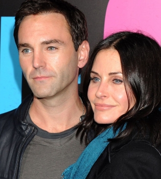 Кортни Кокс вышла в свет со своим мужем