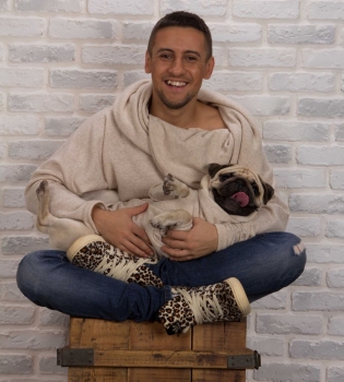 Дима Монатик с собакой