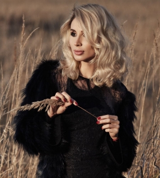 Loboda в фотосессии для Viva!