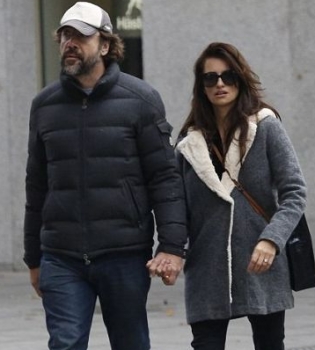 Пенелопа Крус появилась на публике со своим супругом