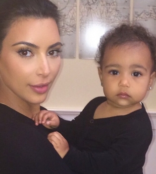 Ким Кардашьян показала свою стильную дочурку