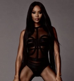 Наоми Кэмпбелл демонстрирует сексуальность в новой фотосессии