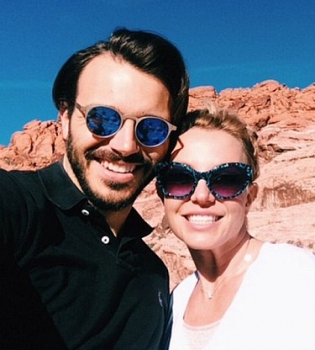 Бритни Спирс показала бойфренда и подросших сыновей