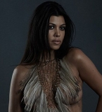 Кортни Кардашьян полностью обнажилась