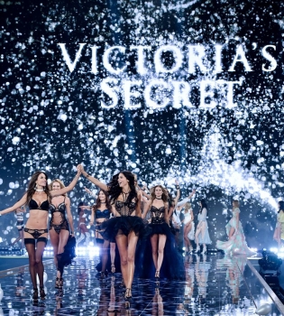 Фееричное фэшн-шоу Victorias Secret