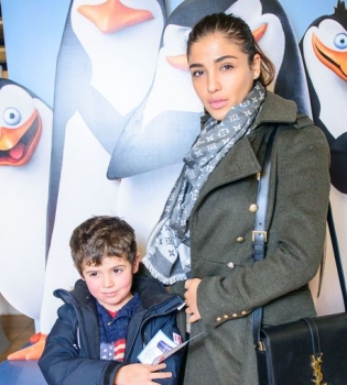 Санта Димопулос и ее сын