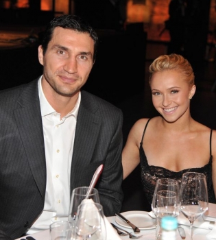 Невеста Владимира Кличко Хайден Панеттьери родила дочь