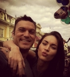 Меган Фокс с супругом попали в аварию из-за пьяного водителя