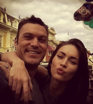 Меган Фокс с супругом попали в аварию из-за пьяного водителя