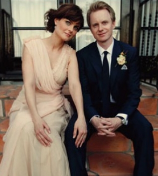 Эмили Дешанель станет мамой во второй раз