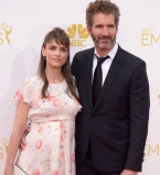 Аманда Пит и создатель Игры престолов стали родителями в третий раз
