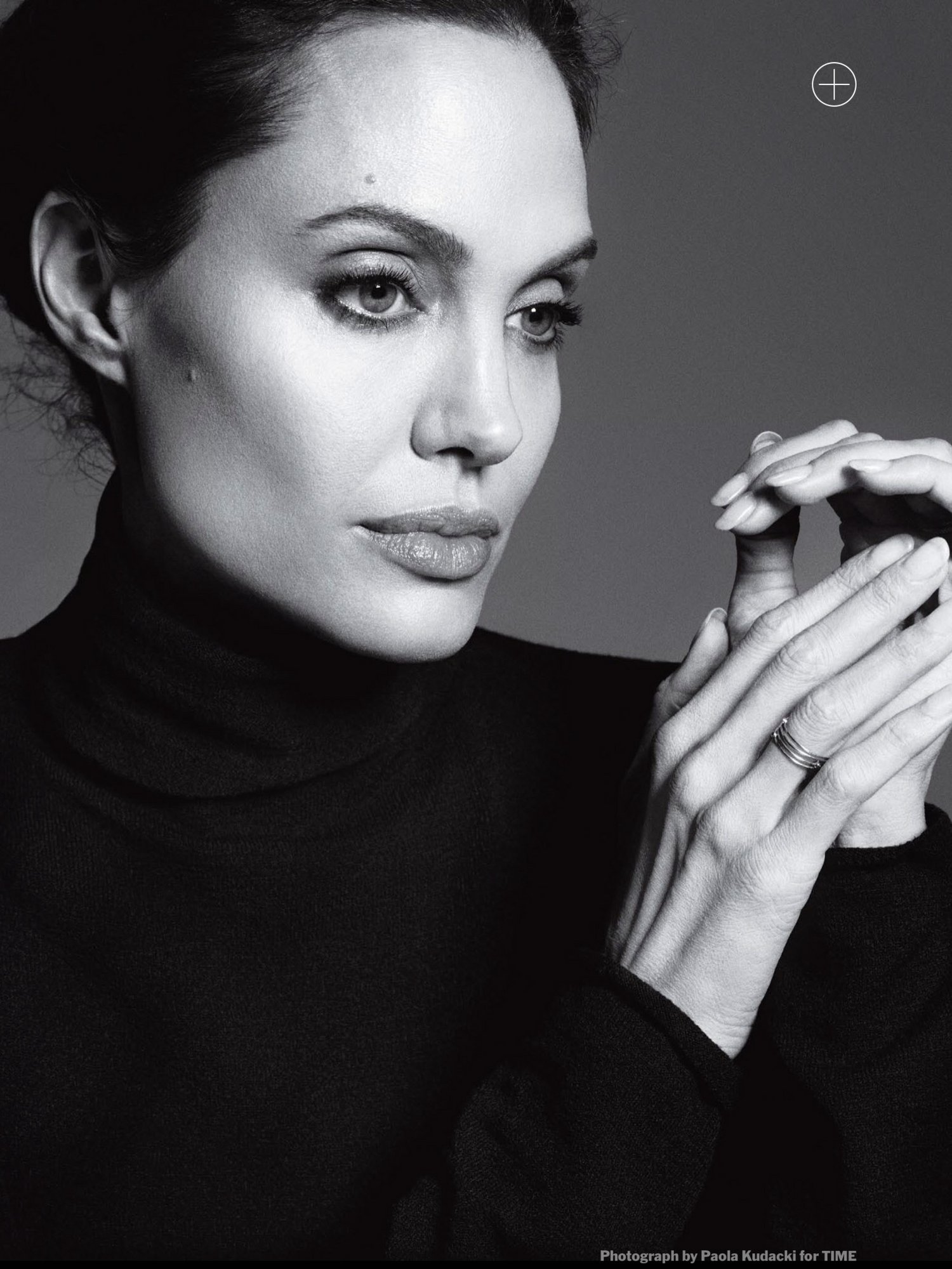 На съемках новой режиссерской работы Анджелина Джоли не успевала поесть