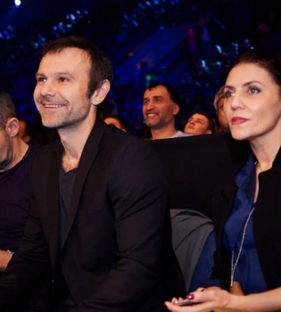 Святослав Вакарчук показал свою жену Лялю Фонареву