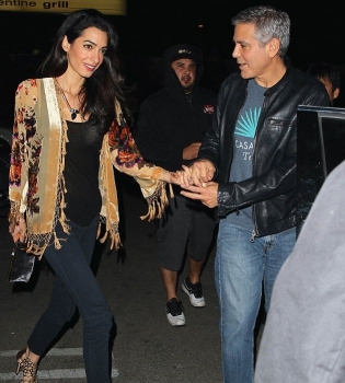 Джордж Клуни балует жену романтическими ужинами