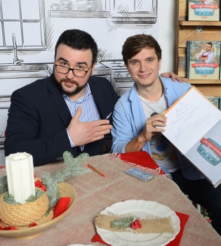 Руслан Сеничкин представил свою первую кулинарную книгу
