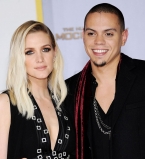 Эшли Симпсон беременна