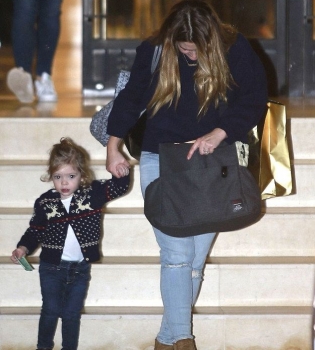 Дрю Берримор показала свою подросшую милашку-дочку