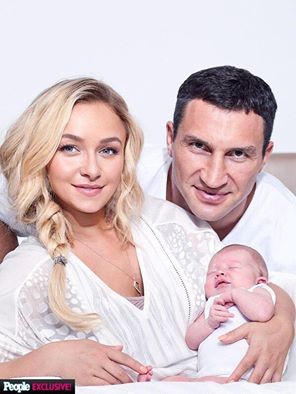 Владимир Кличко лично меняет дочери подгузники