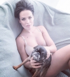 Даша Астафьева и NIKITA снялись в эротическом новогоднем  клипе