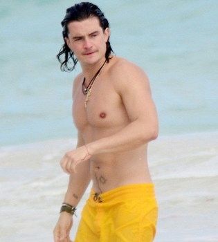 Орландо Блум показал свою новую девушку