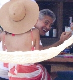 Амаль и Джордж Клуни отпраздновали Рождество с Синди Кроуфорд